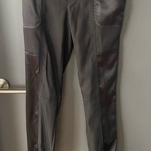 Black straight crop pants with great details.